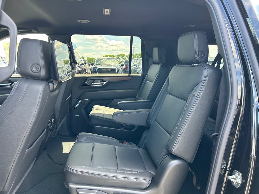 New 2026 GMC Yukon XL Denali w/ Advanced Technology Package AWD/4WD image 36