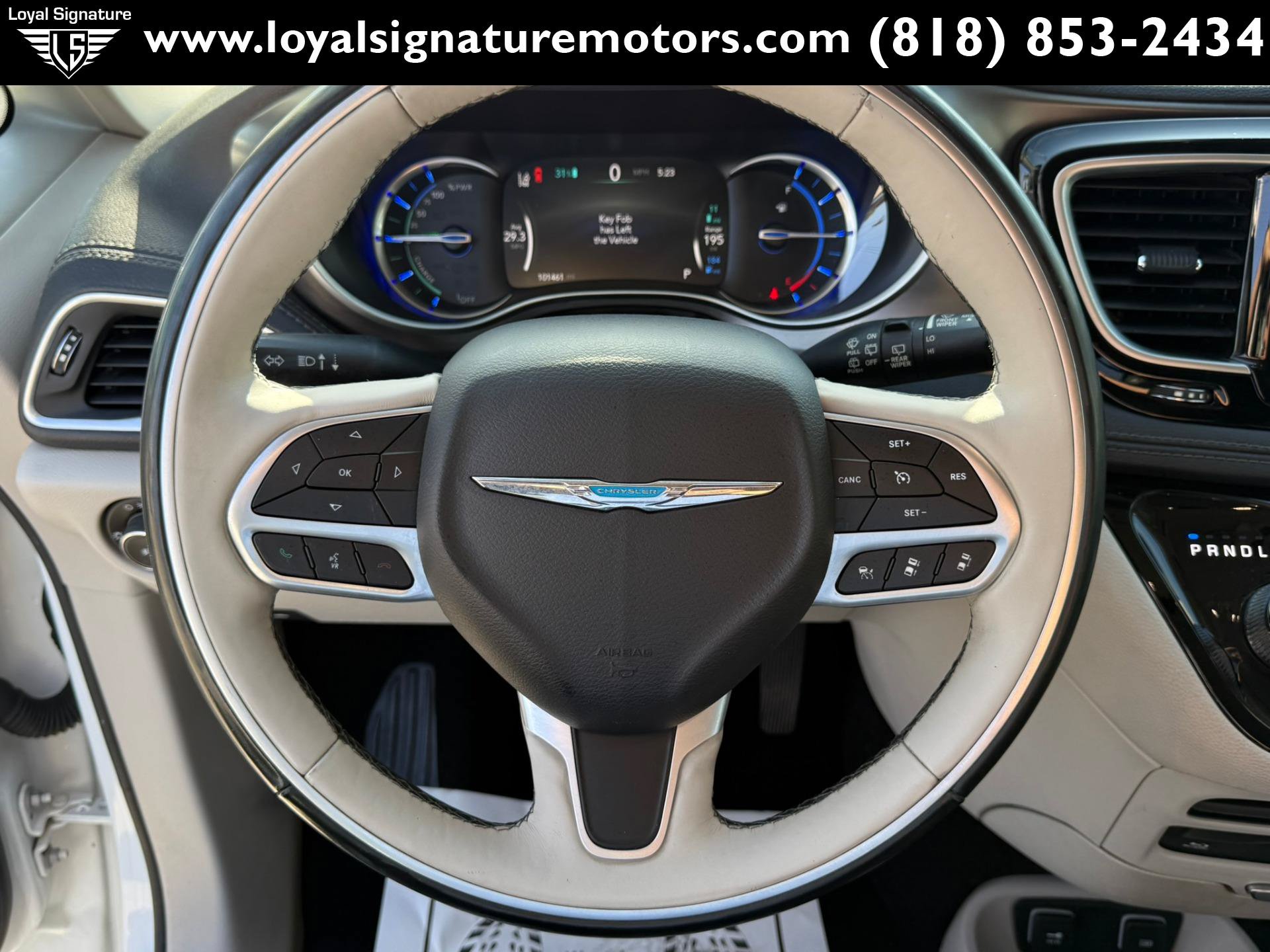 Used 2018 Chrysler Pacifica Limited w/ Advanced Safetytec Group FWD image 31