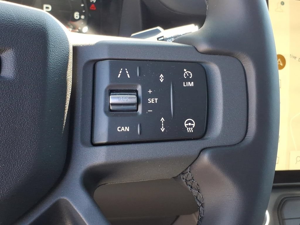 New 2026 Land Rover Defender 130 X-Dynamic SE AWD/4WD image 17