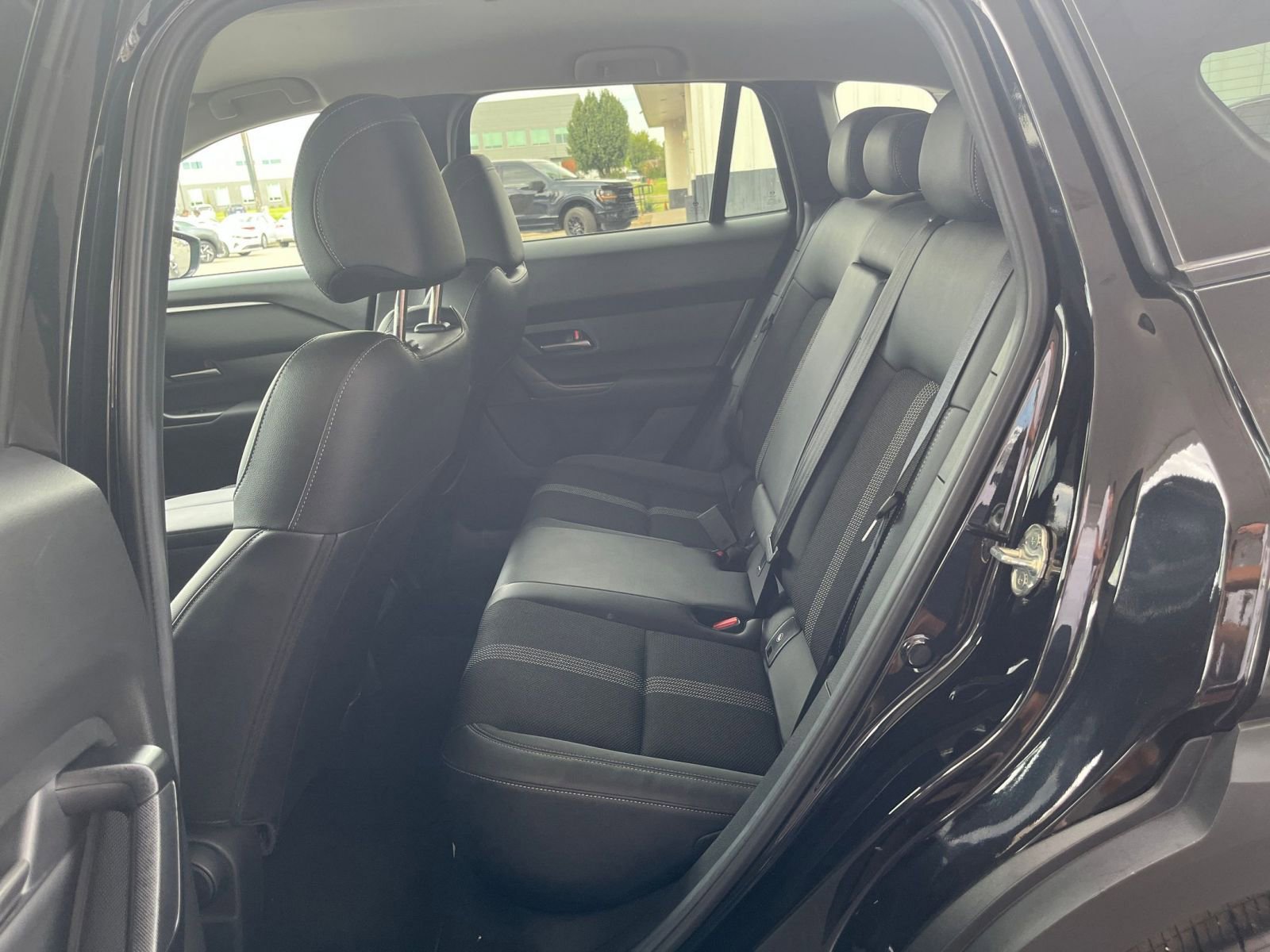 Used 2025 MAZDA CX-50 AWD 2.5 S w/ Select Package image 24