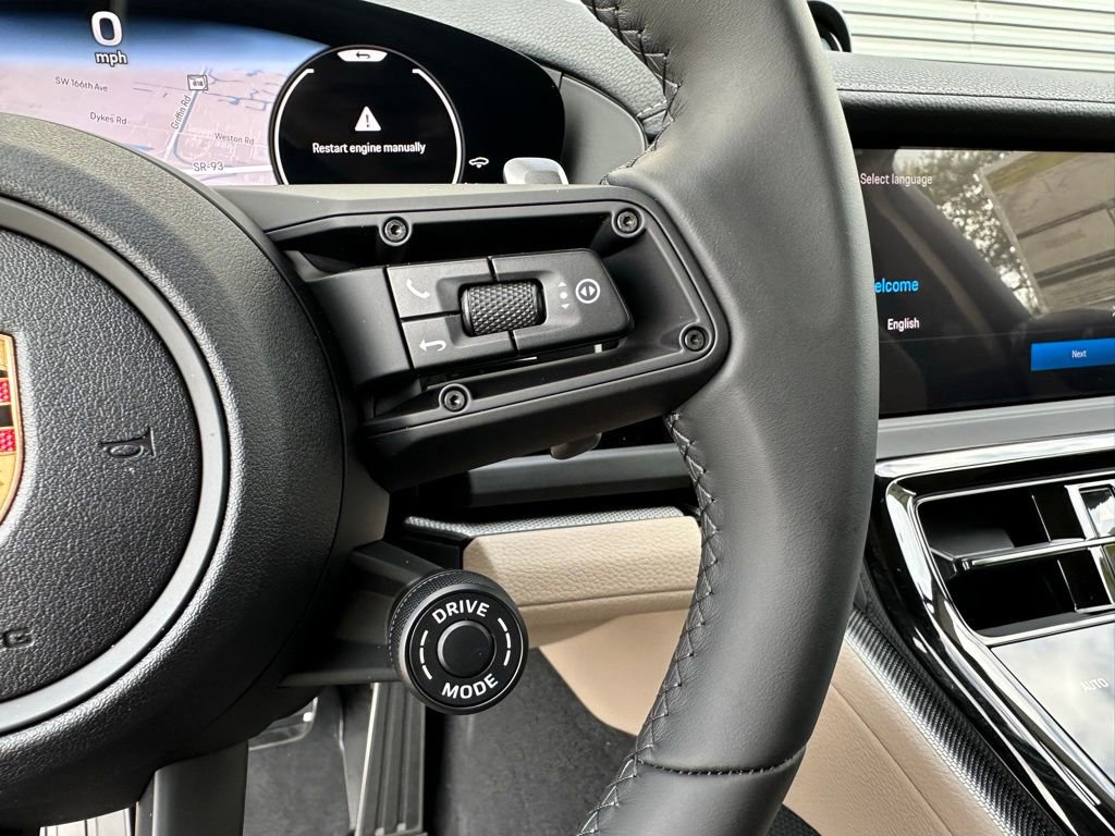 Used 2025 Porsche Panamera 4 image 16