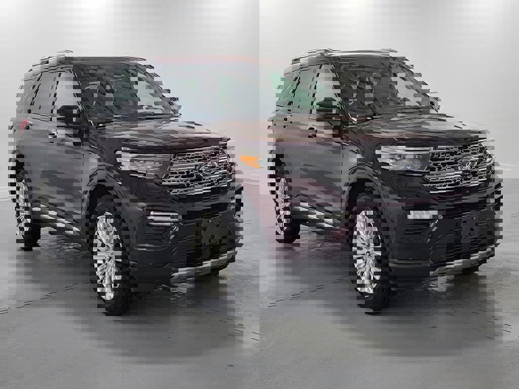 Used 2022 Ford Explorer Limited w/ Equipment Group 301A image 2