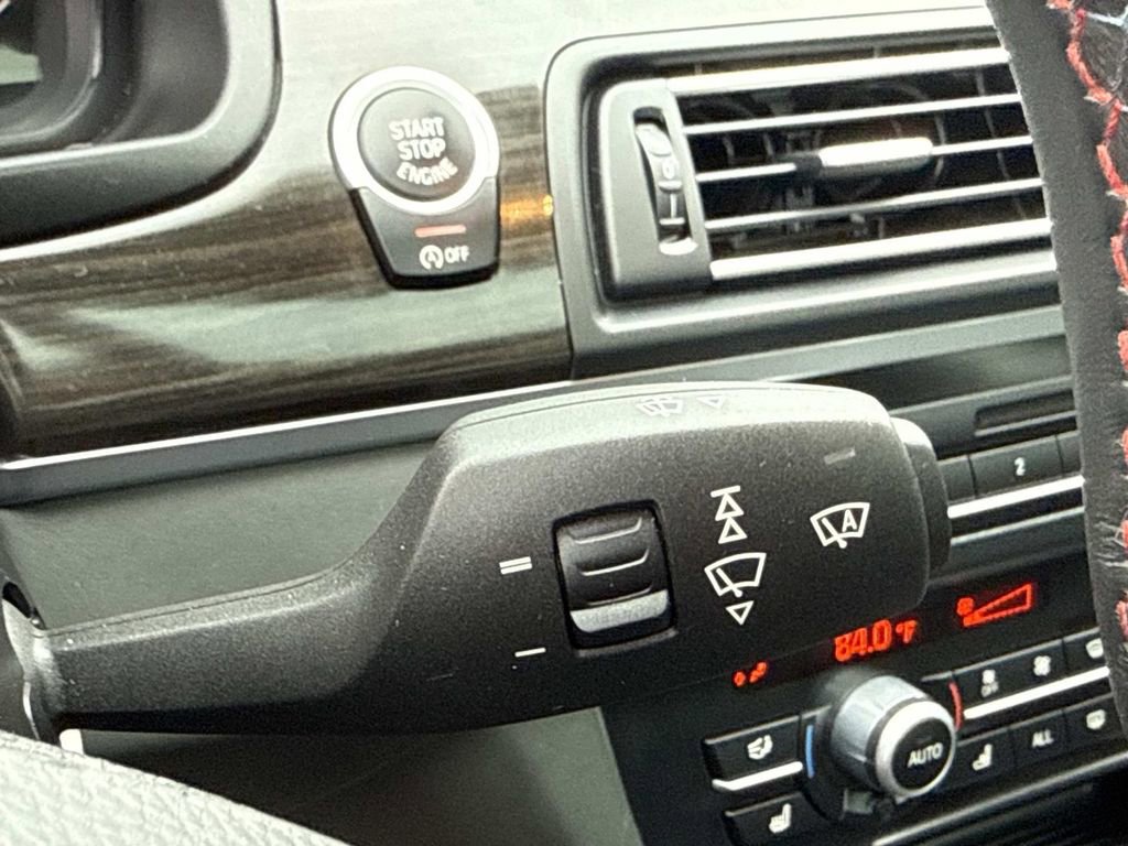 Used 2013 BMW M5 image 23