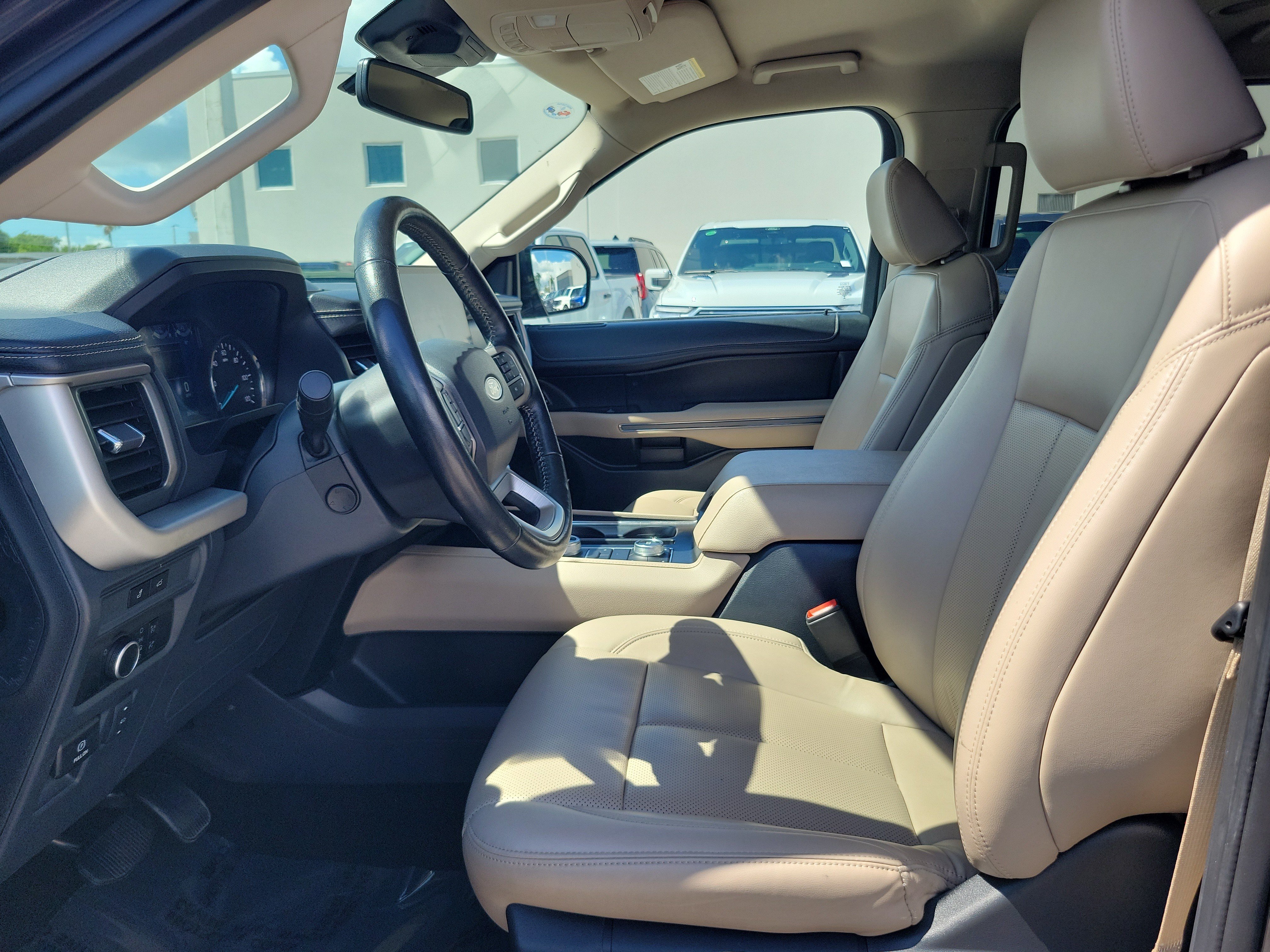 Used 2024 Ford Expedition Max XLT AWD/4WD image 11