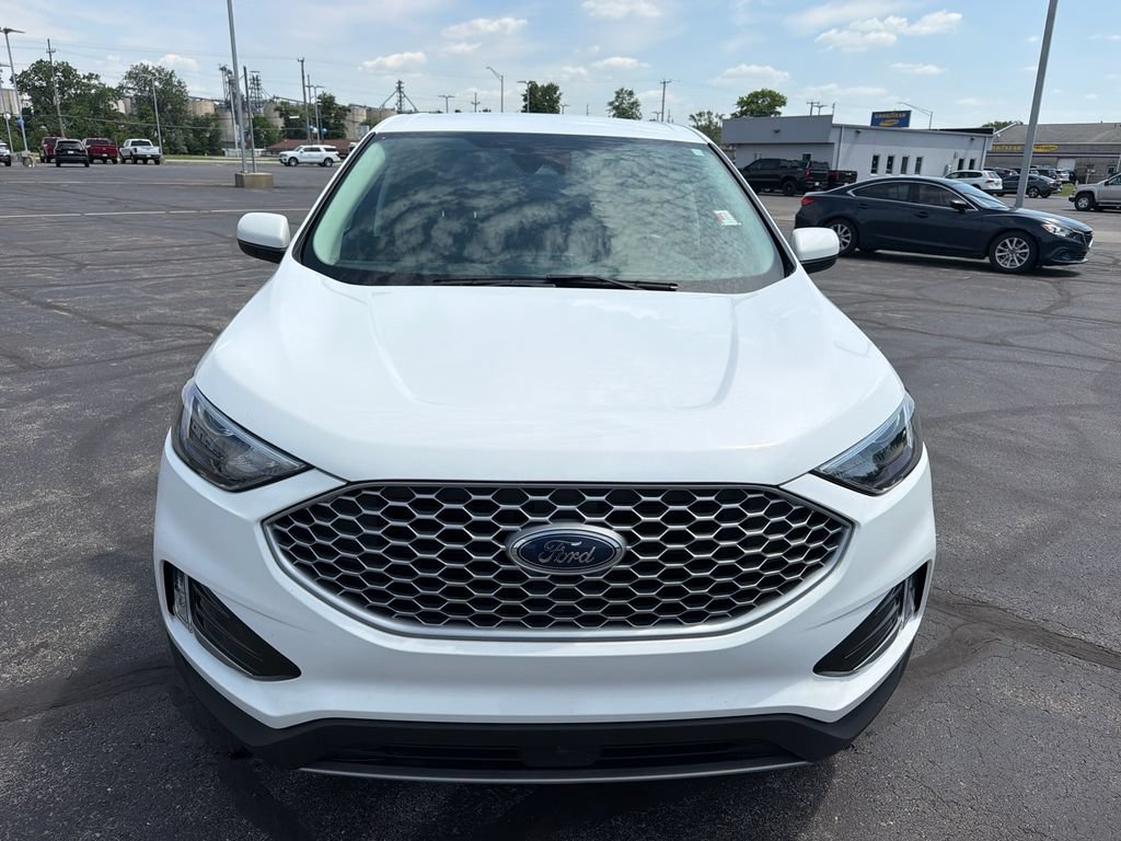 Used 2023 Ford Edge SEL w/ Convenience Package AWD/4WD image 3
