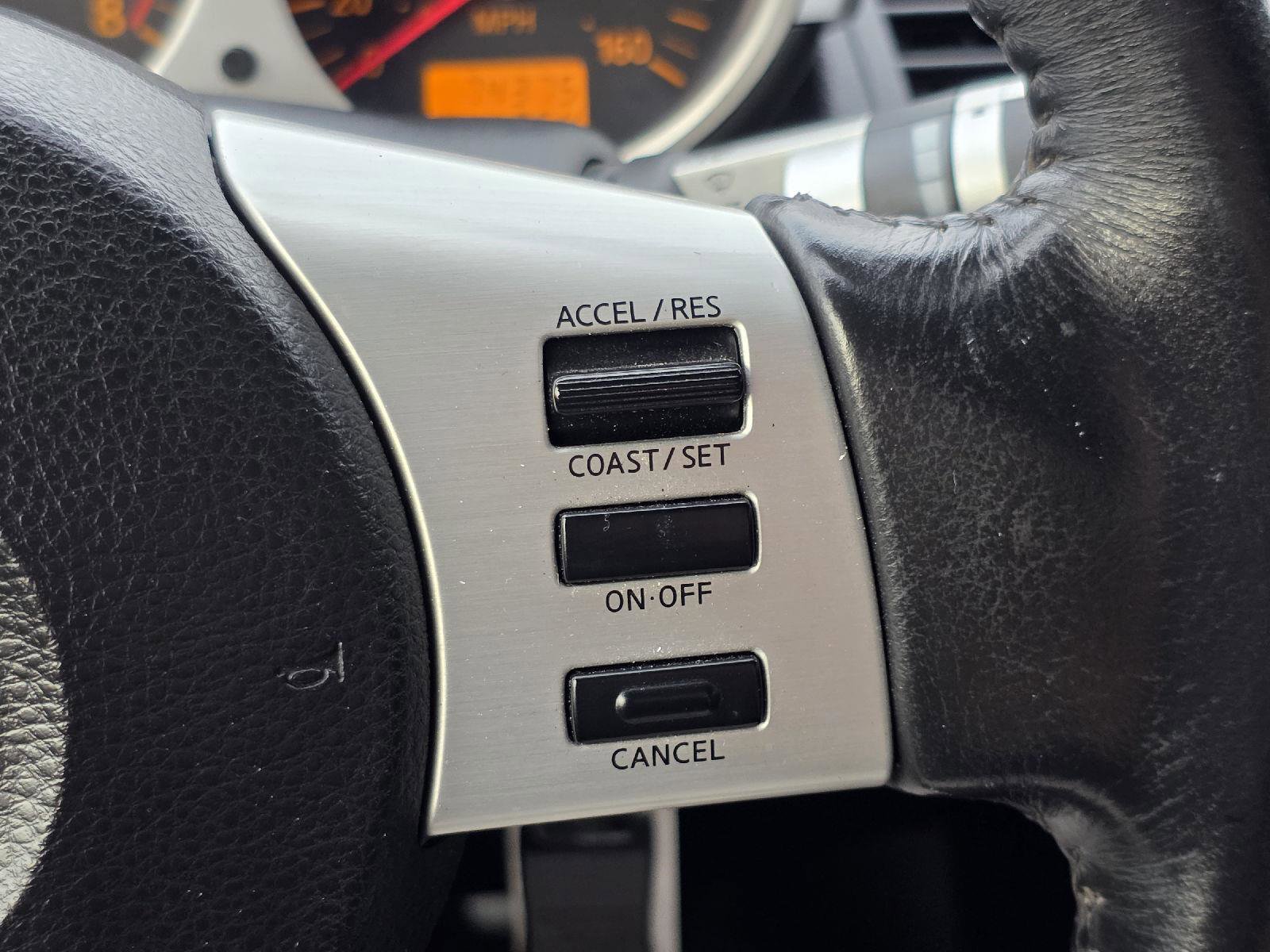 Used 2005 Nissan 350Z Touring RWD image 20