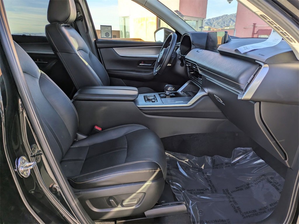 Used 2025 MAZDA CX-70 3.3 Turbo w/ Preferred Package image 32