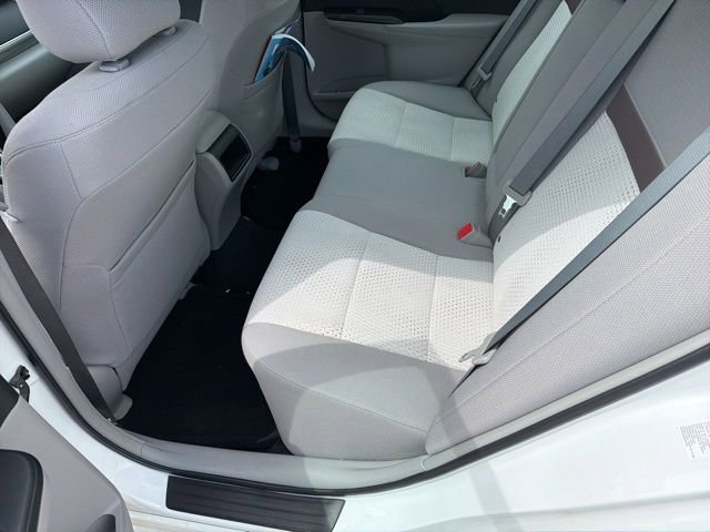 Used 2013 Toyota Camry LE FWD image 6