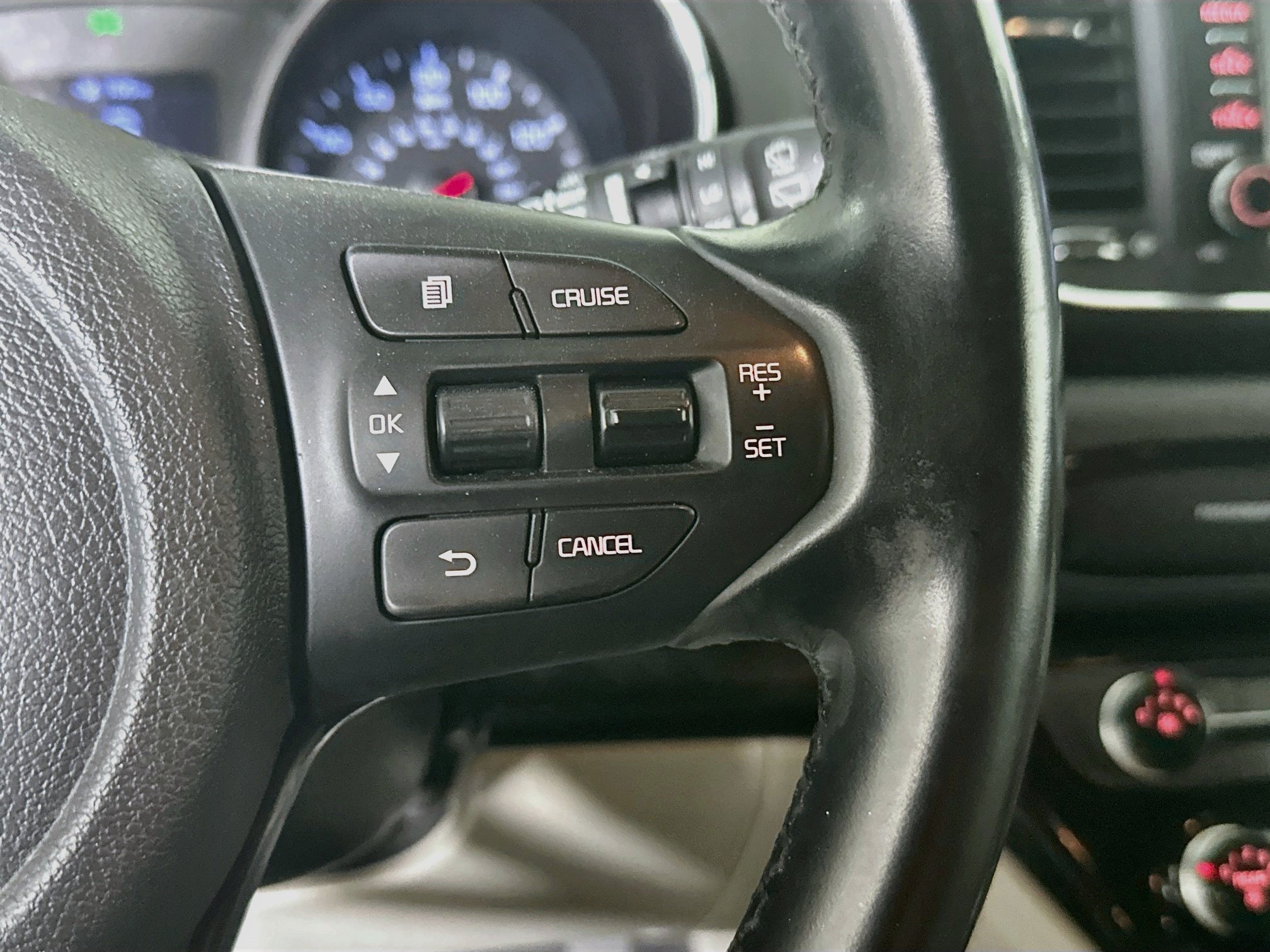 Used 2020 Kia Sedona EX FWD image 17