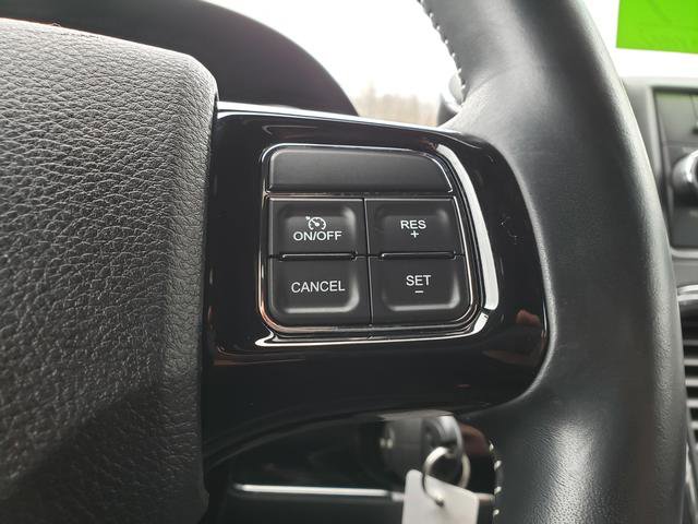 Used 2016 Dodge Grand Caravan SE image 19