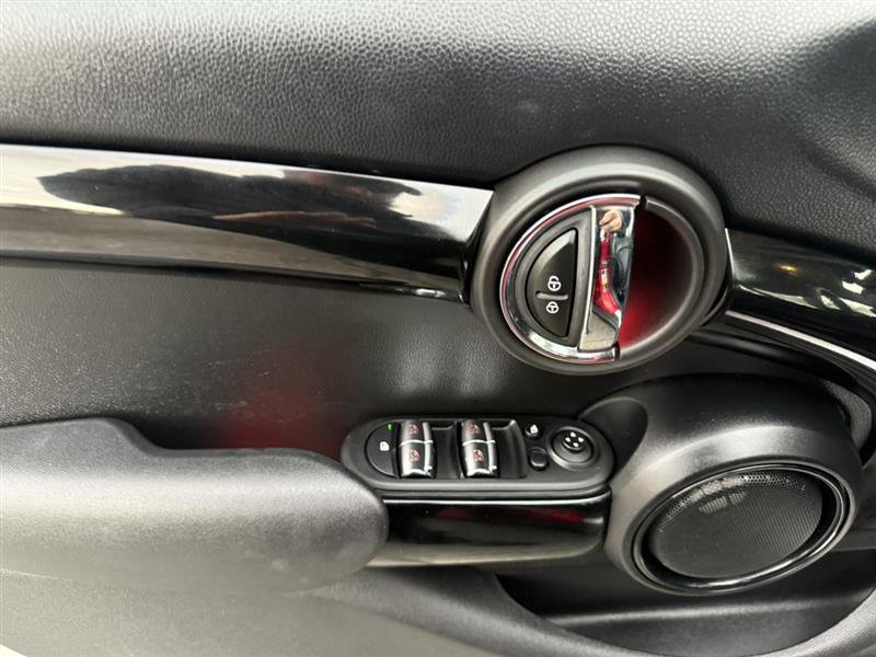 Used 2021 MINI Cooper S image 29