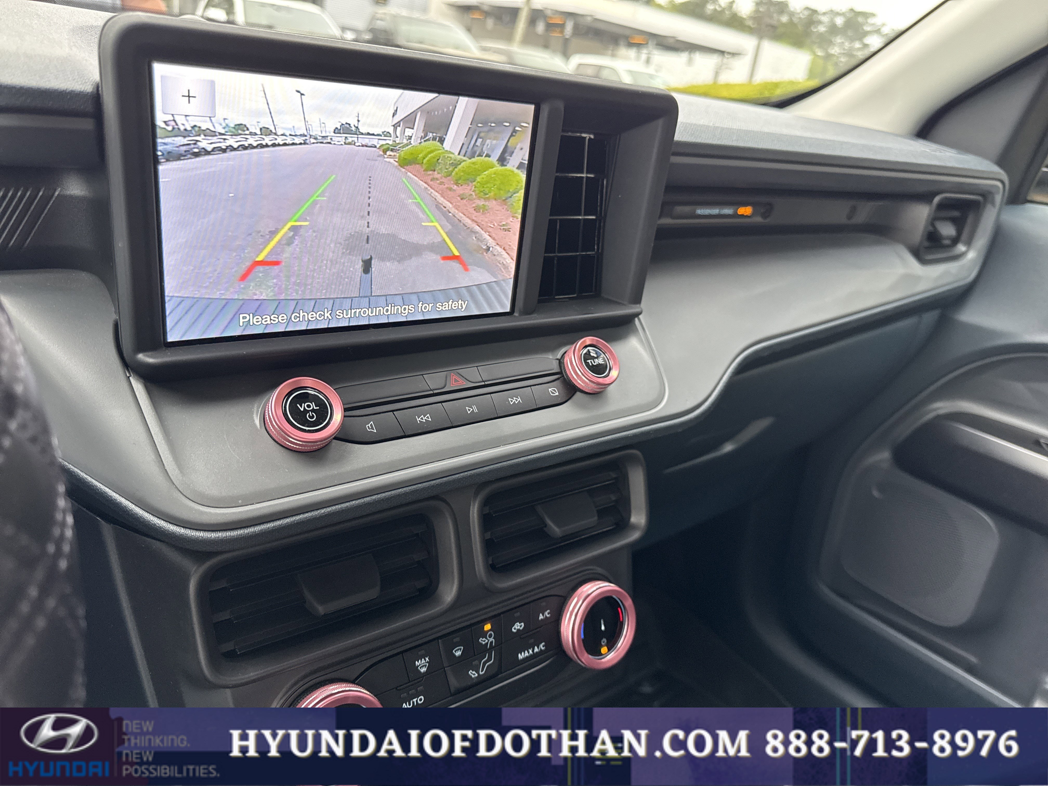 Used 2023 Ford Maverick XL image 8