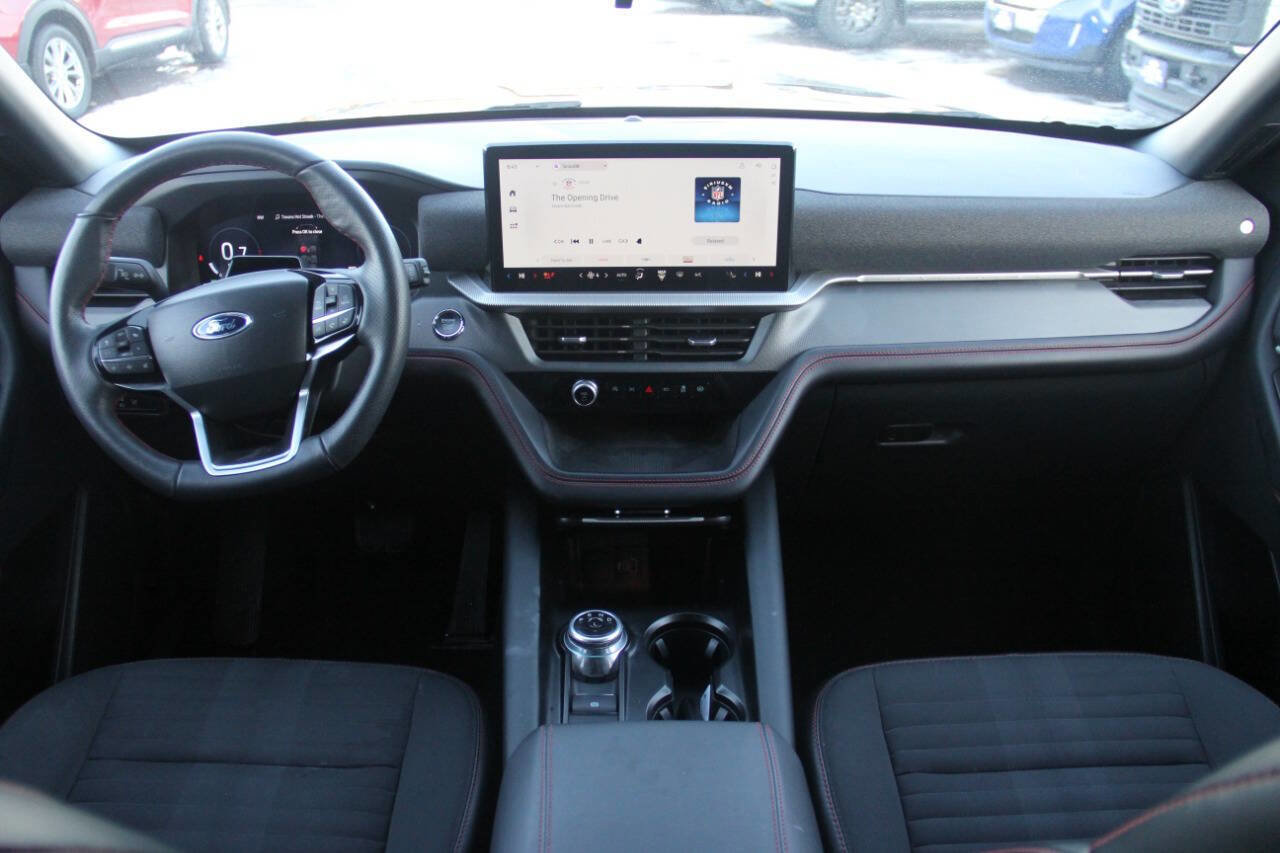 Certified 2025 Ford Explorer ST-Line image 15