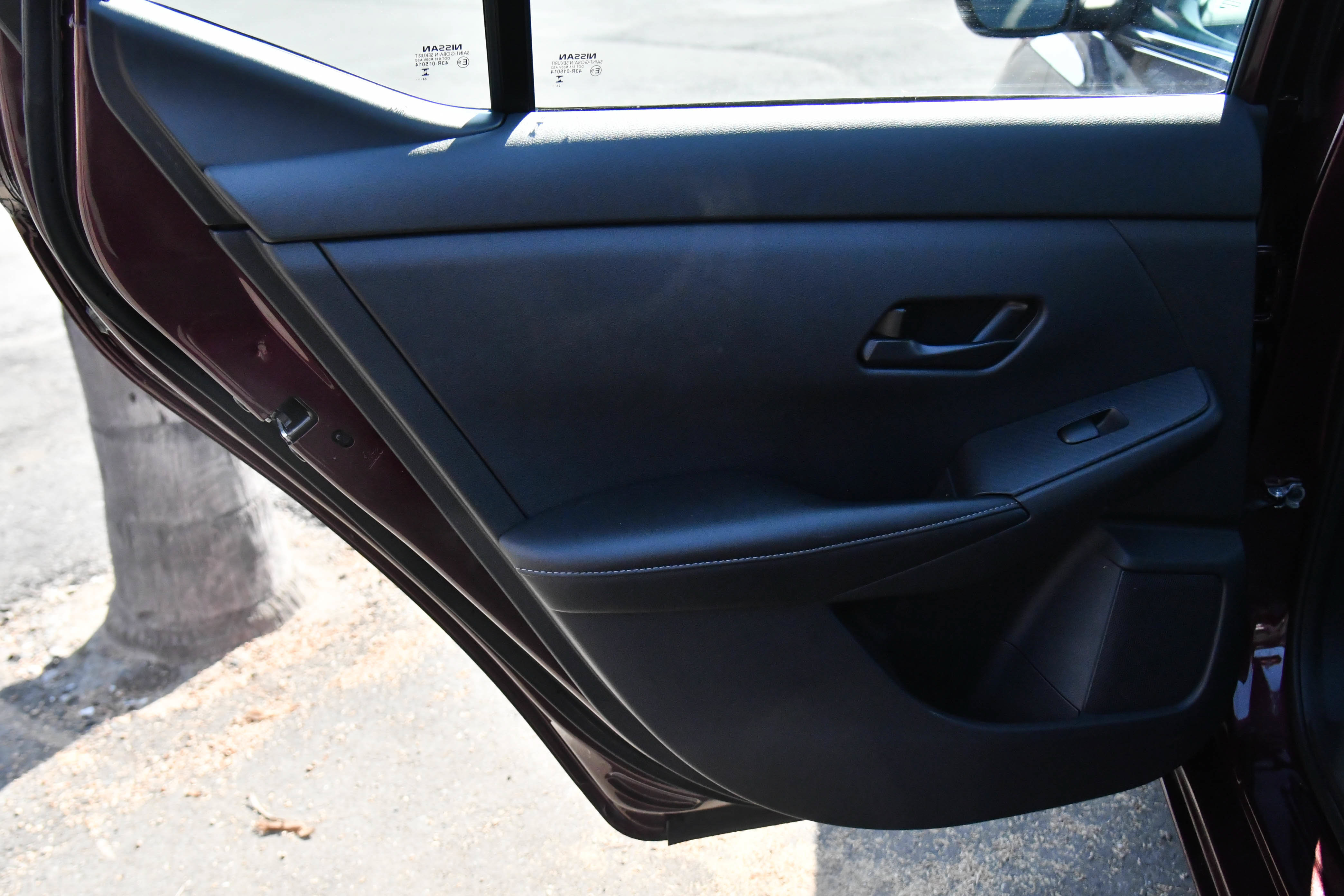 Used 2025 Nissan Sentra SV FWD image 30