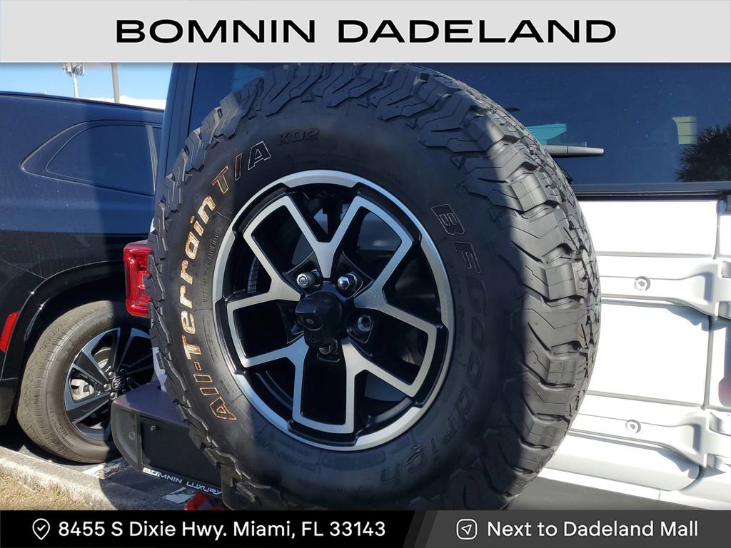 Used 2024 Jeep Wrangler Unlimited Rubicon w/ Safety Group image 7