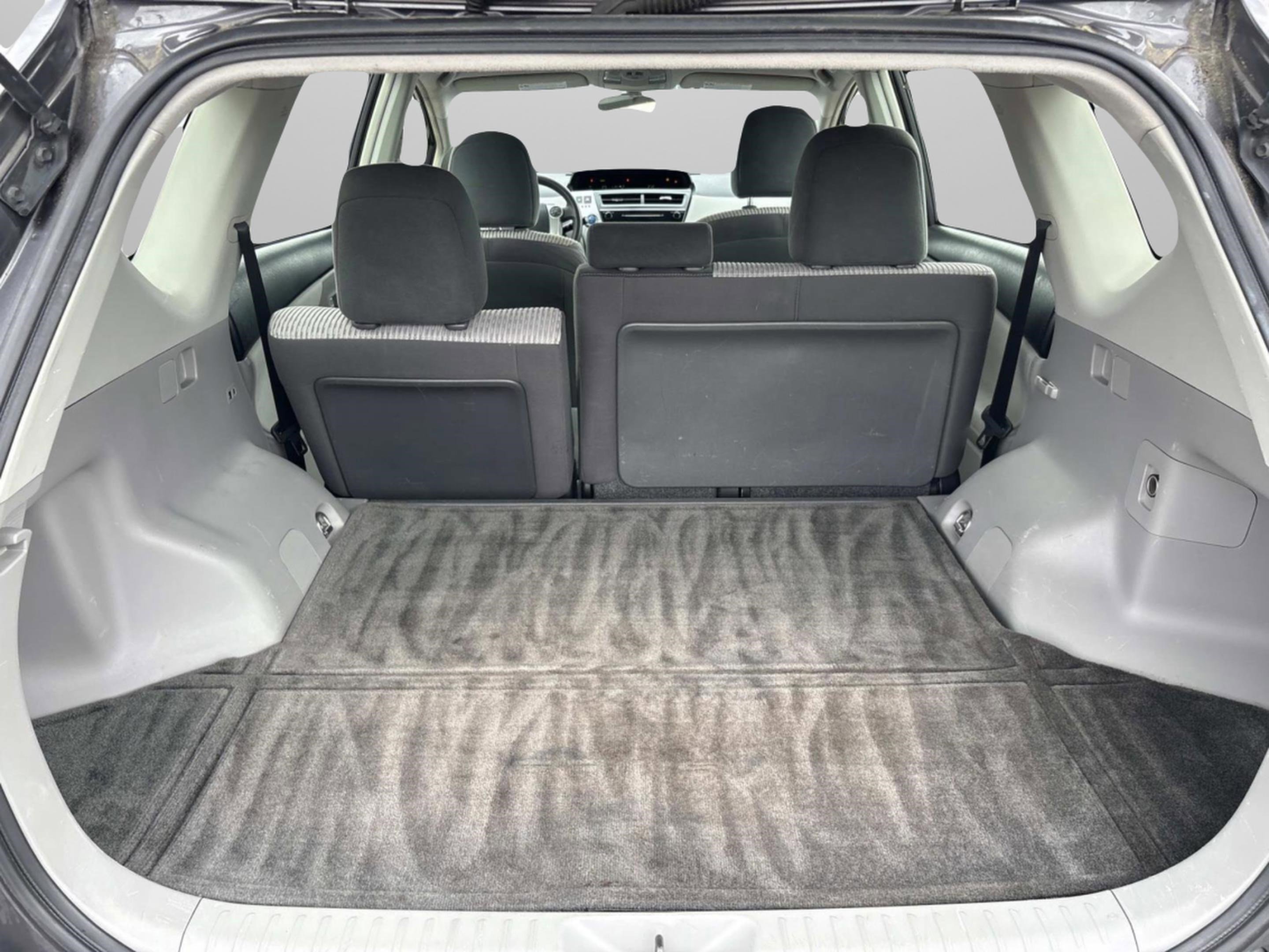 Used 2016 Toyota Prius V Two image 13