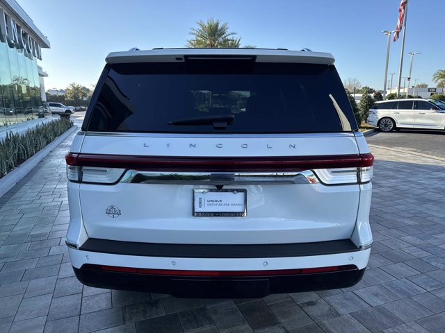 Certified 2024 Lincoln Navigator L Reserve image 3