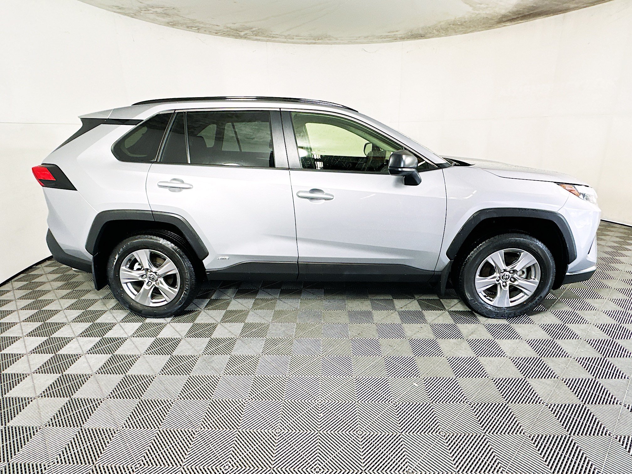 Certified 2025 Toyota RAV4 LE AWD/4WD image 2