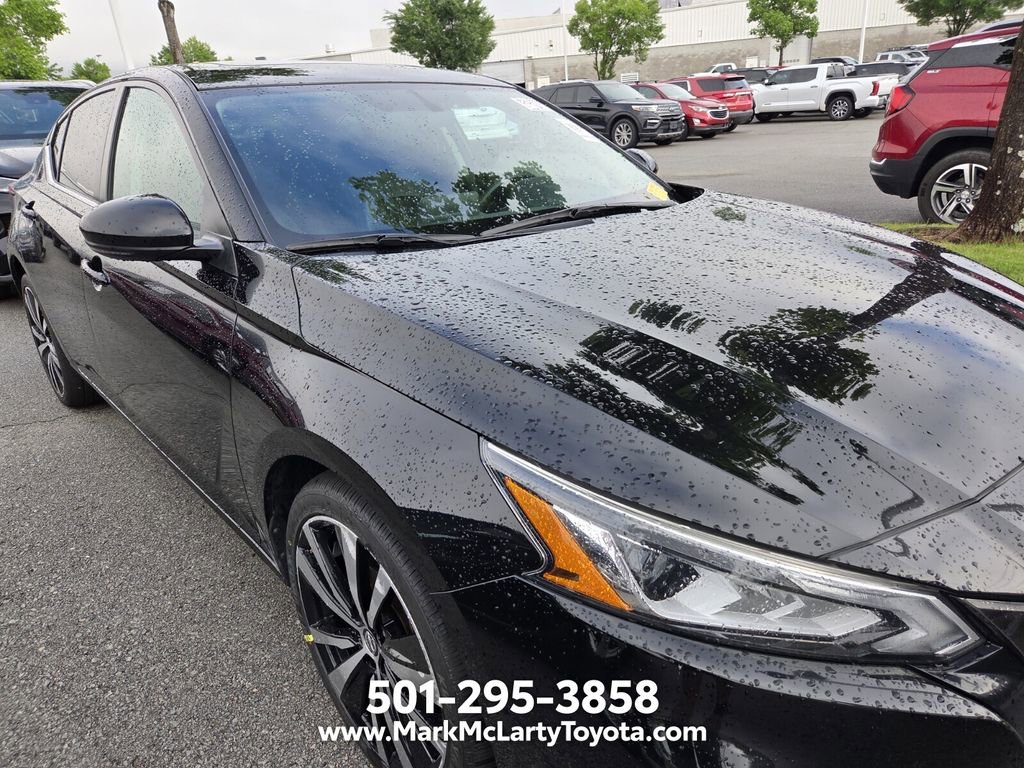 Used 2019 Nissan Altima 2.5 SR w/ SR Premium Package AWD/4WD image 3