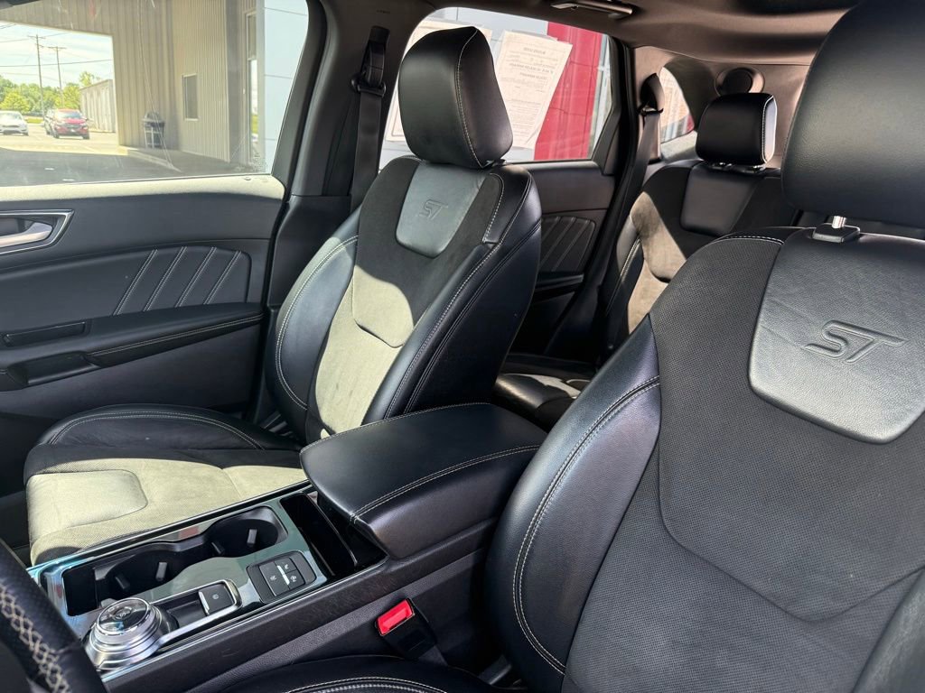 Used 2020 Ford Edge ST w/ Equipment Group 401A AWD/4WD image 11