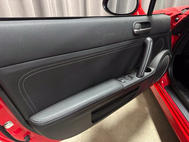 Used 2012 MAZDA MX-5 Miata Grand Touring w/ Premium Pkg RWD image 16