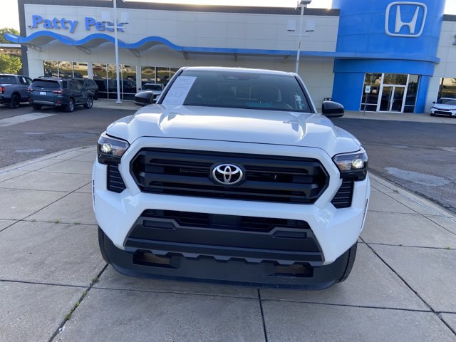 Used 2024 Toyota Tacoma SR image 3