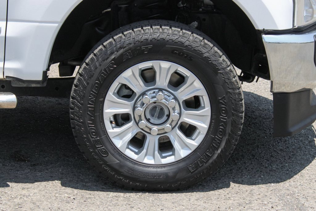 Used 2020 Ford F250 XLT w/ XLT Value Package AWD/4WD image 37