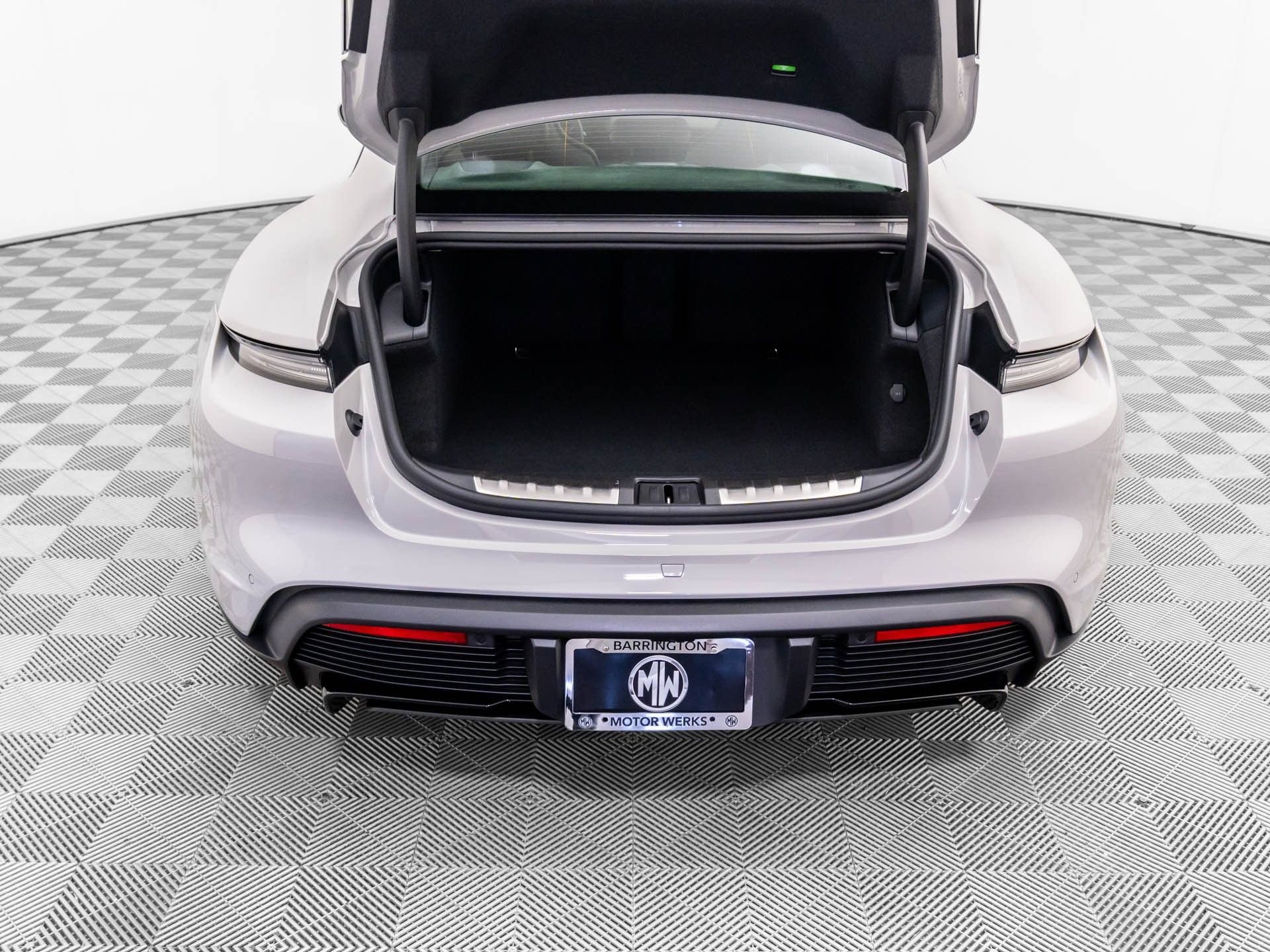 New 2026 Porsche Taycan GTS AWD/4WD image 33