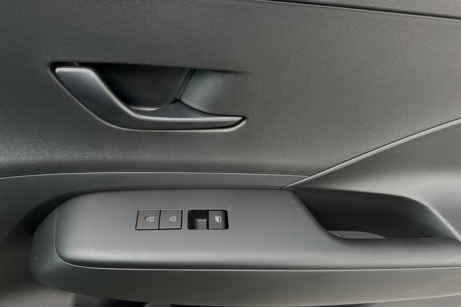 New 2025 Hyundai Kona SEL FWD image 18