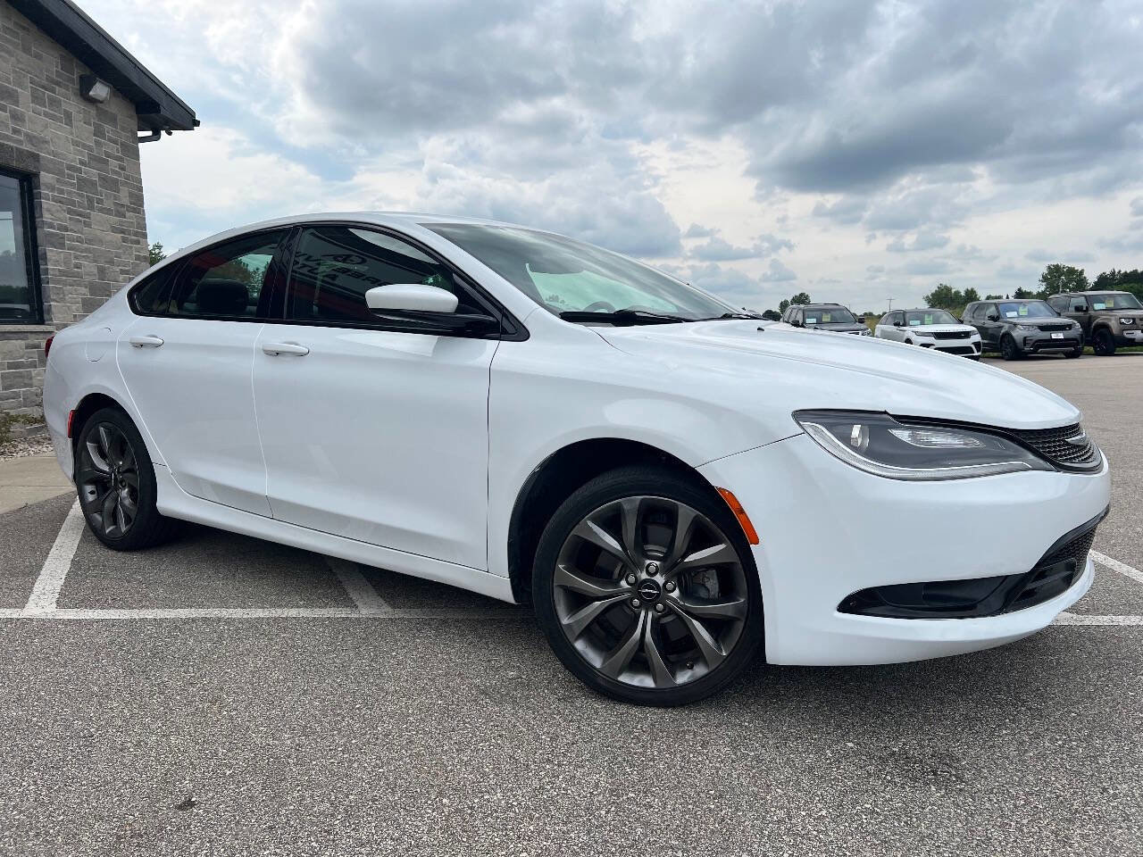 Used 2015 Chrysler 200 S w/ Comfort Group image 3