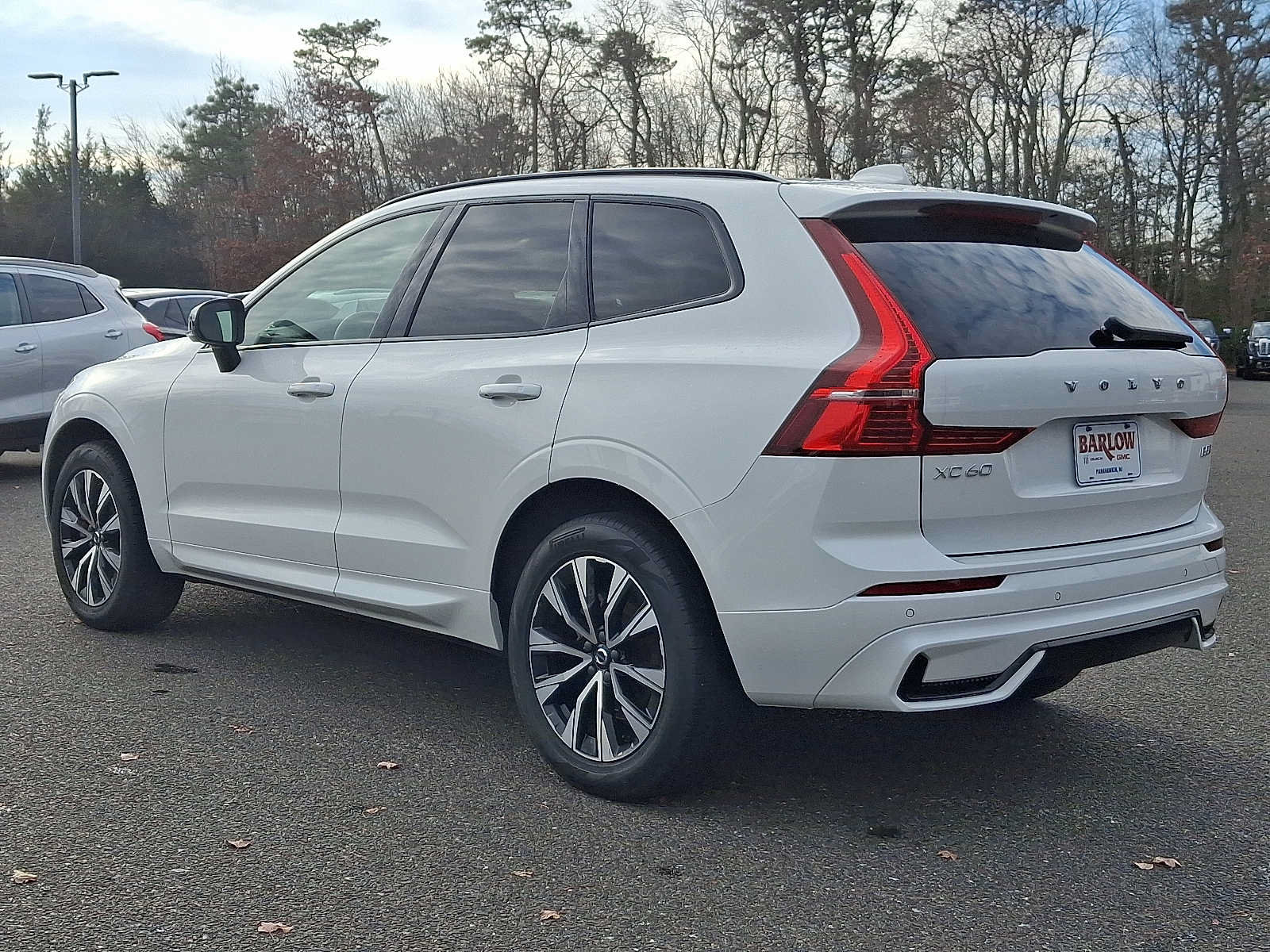 Used 2024 Volvo XC60 B5 Core w/ Climate Package AWD/4WD image 4