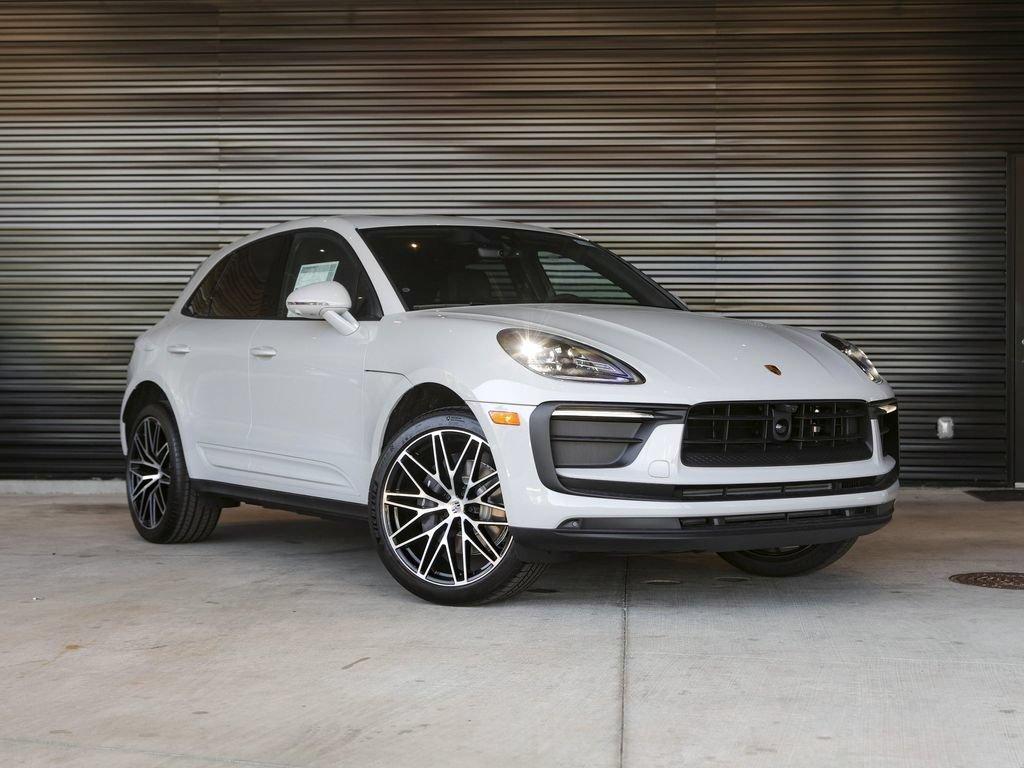 New 2025 Porsche Macan AWD/4WD image 9