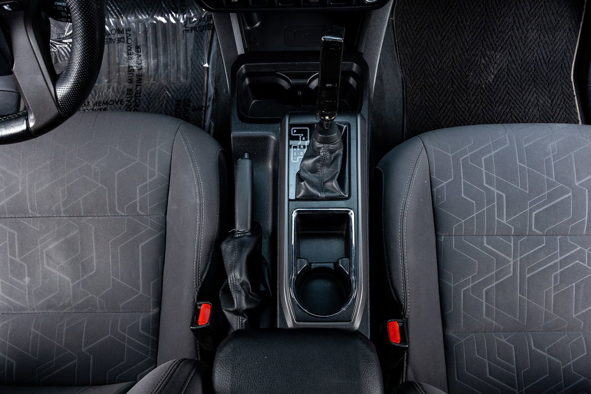 Used 2016 Toyota Tacoma TRD Sport image 27