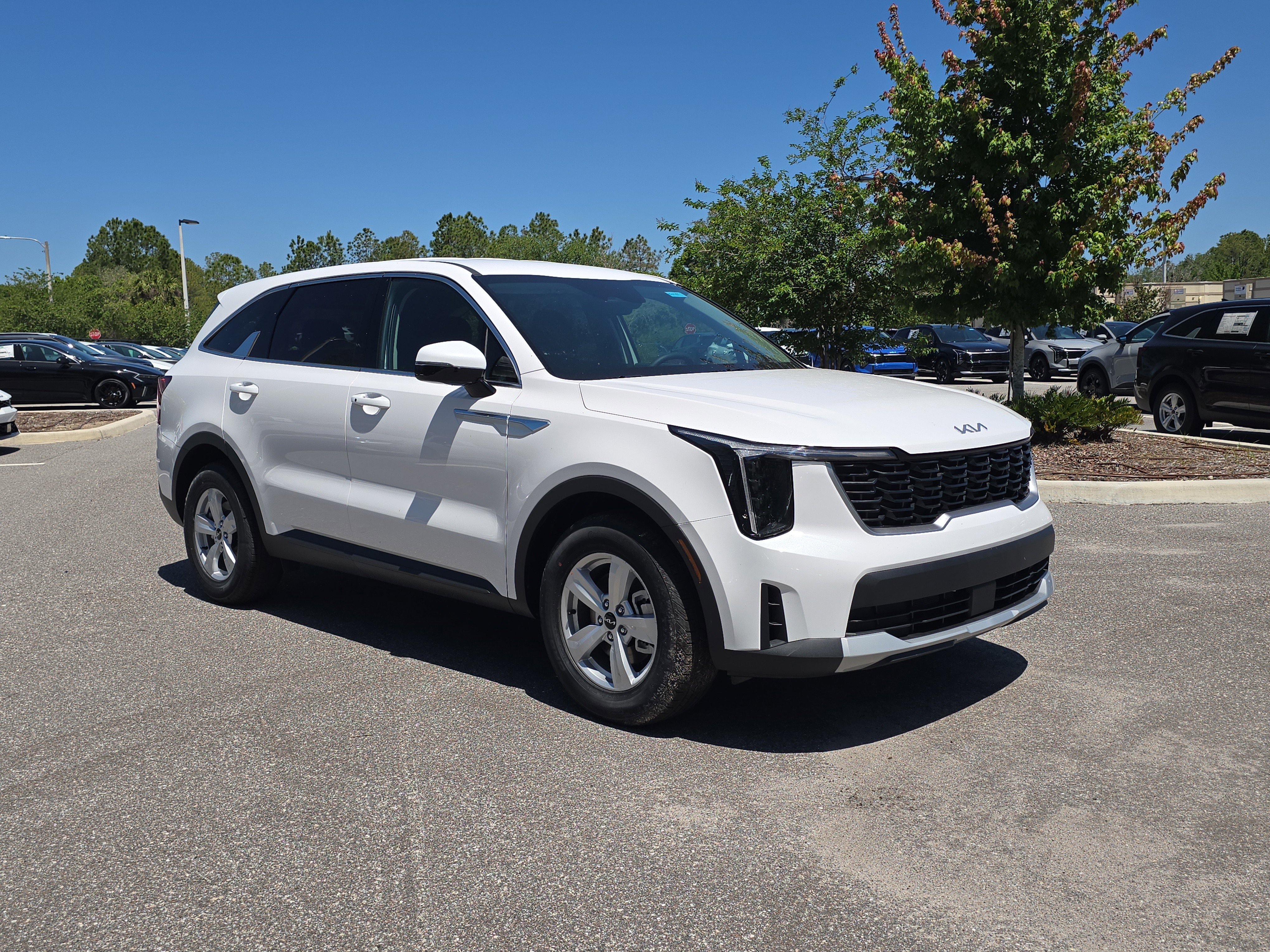 New 2026 Kia Sorento LX FWD image 2