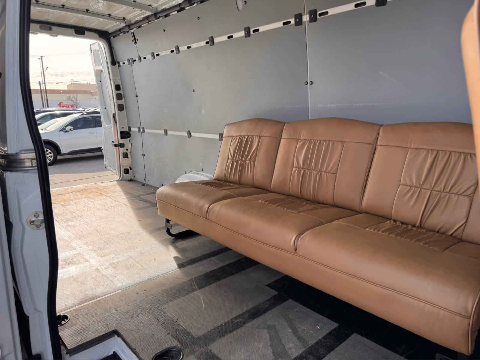 Used 2014 Mercedes-Benz Sprinter 2500 image 11