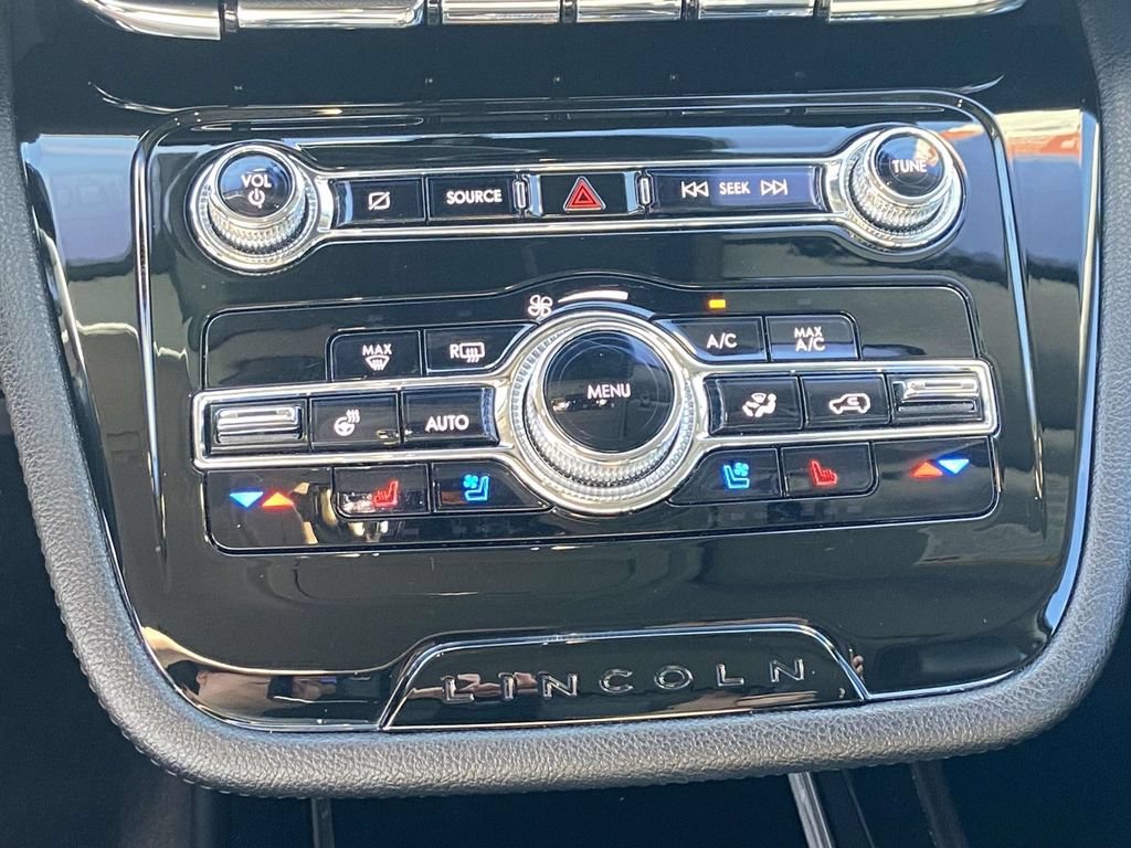 Used 2021 Lincoln Corsair AWD w/ Premium Package image 28