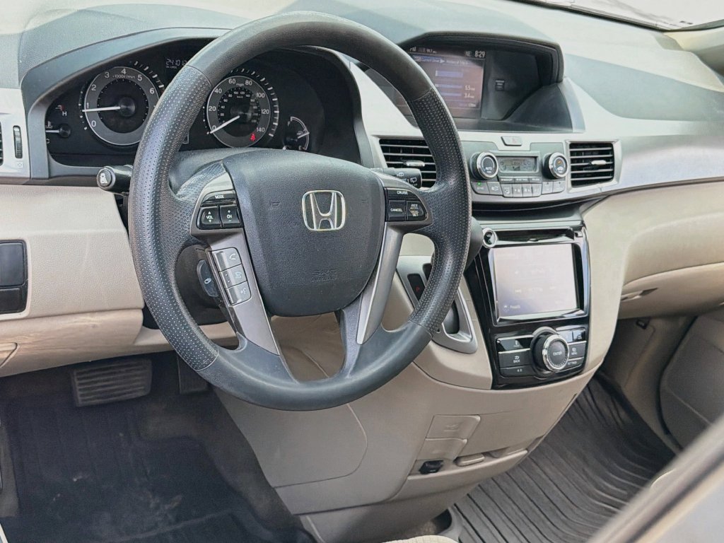 Used 2015 Honda Odyssey EX image 10