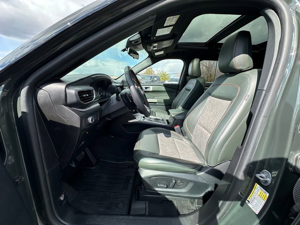 Used 2022 Ford Explorer Timberline image 2