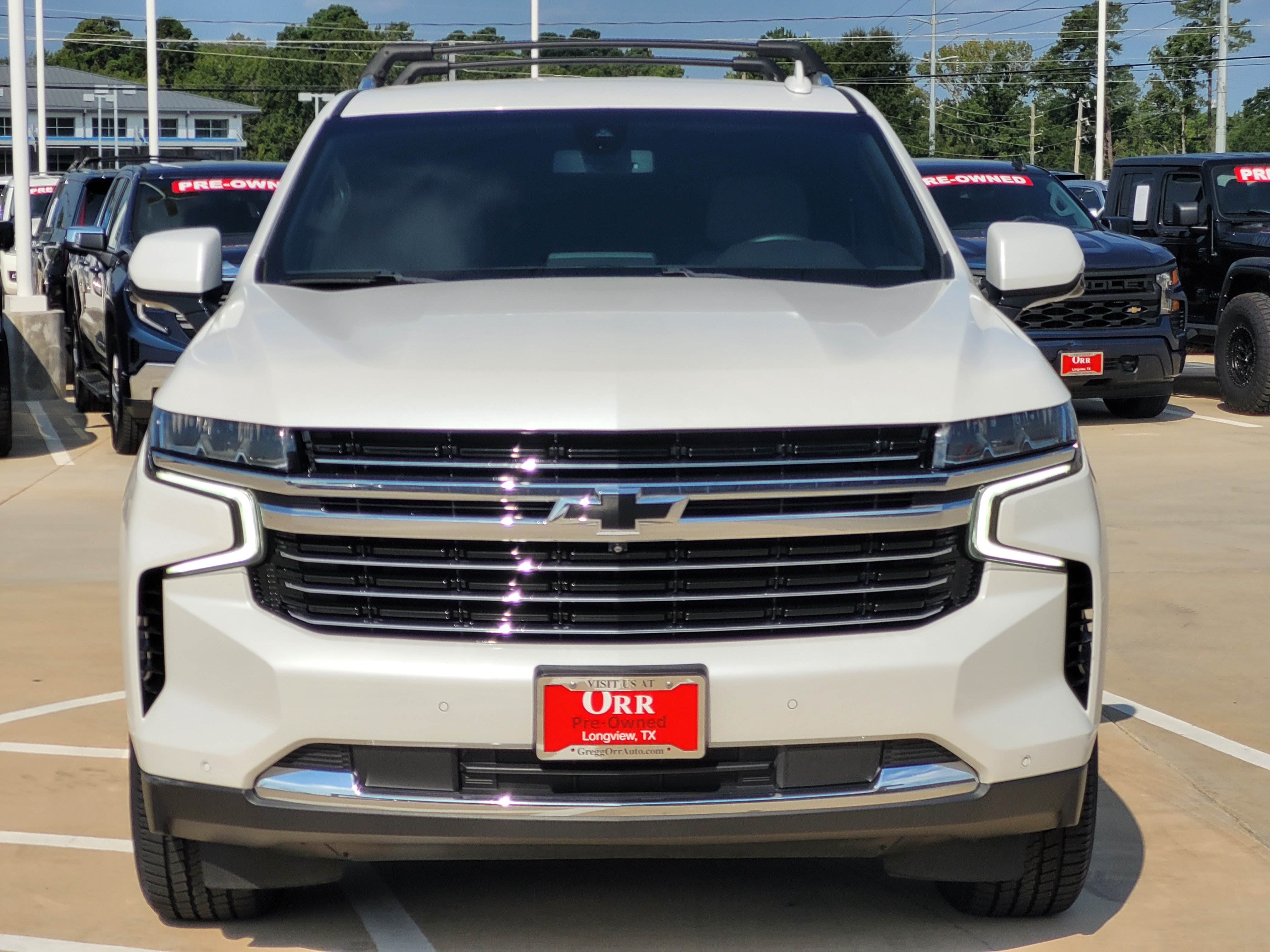 Used 2022 Chevrolet Tahoe LT w/ Luxury Package RWD image 2