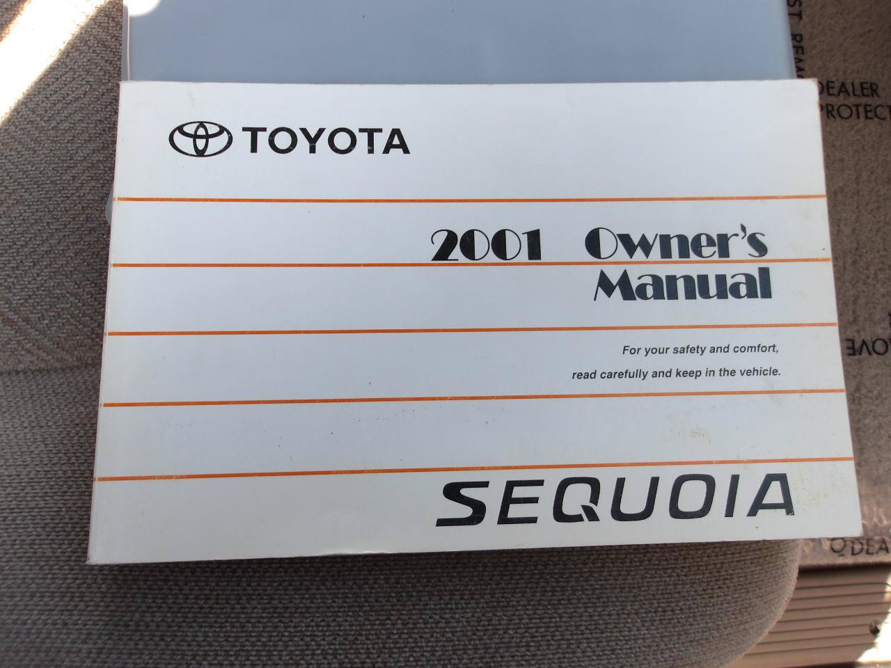 Used 2001 Toyota Sequoia SR5 AWD/4WD image 25