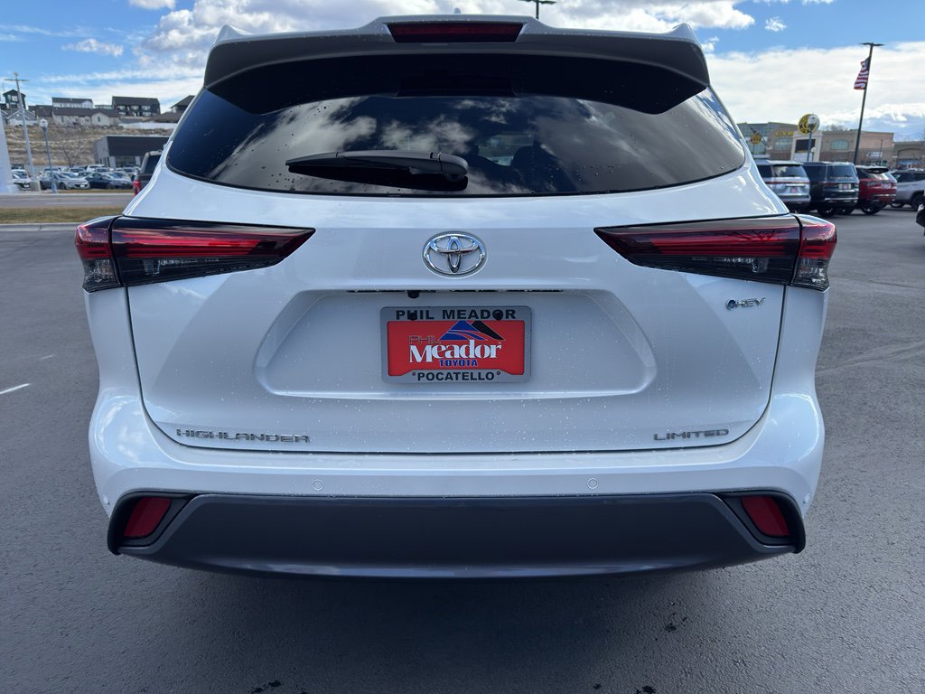 New 2026 Toyota Highlander Limited image 3