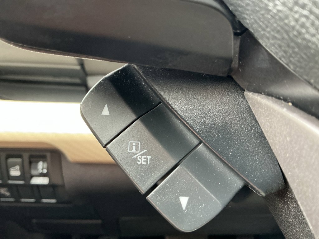 Used 2019 Subaru Ascent Premium AWD/4WD image 23