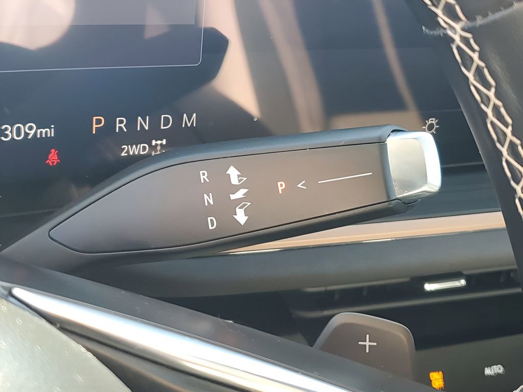 Used 2025 Buick Envision Sport Touring AWD/4WD image 23