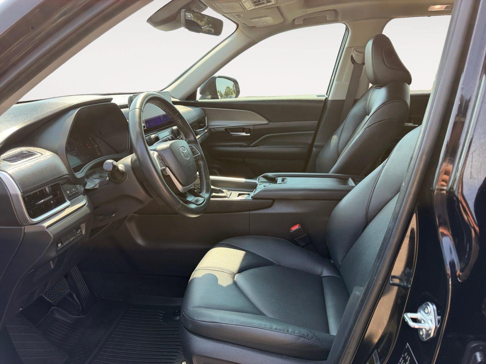 Used 2024 Toyota Grand Highlander AWD image 9
