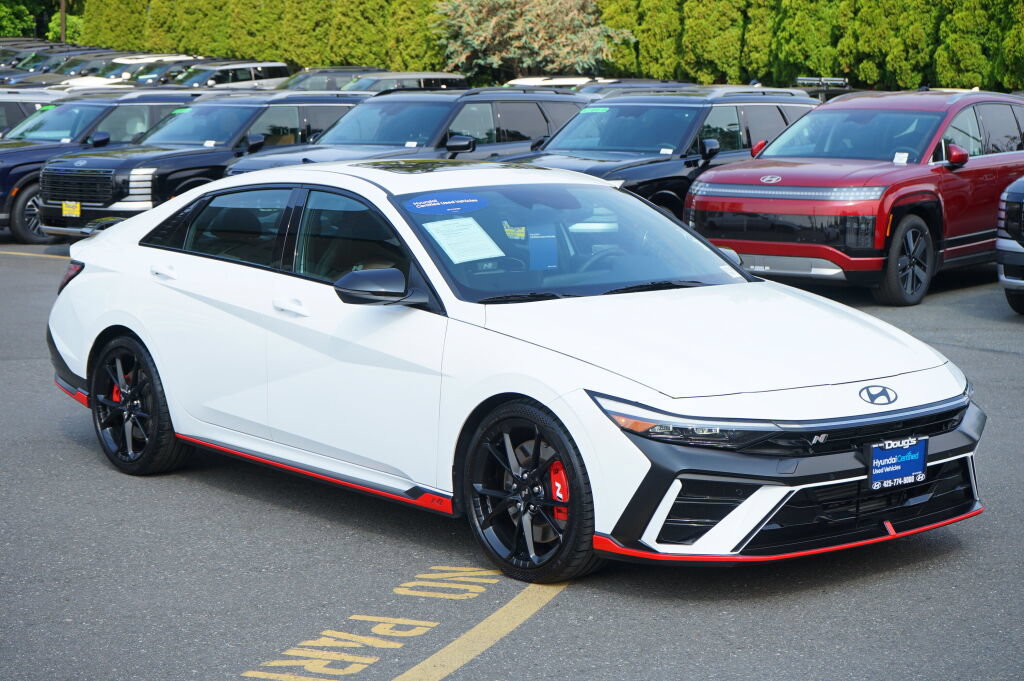 Certified 2025 Hyundai Elantra N FWD image 4
