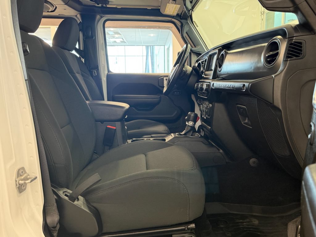 Used 2022 Jeep Wrangler Unlimited Sport AWD/4WD image 13