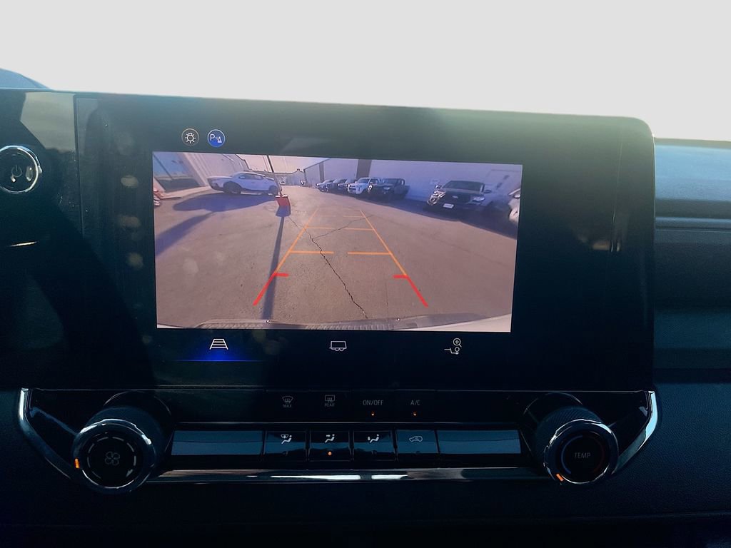 Used 2025 Chevrolet Colorado W/T image 13