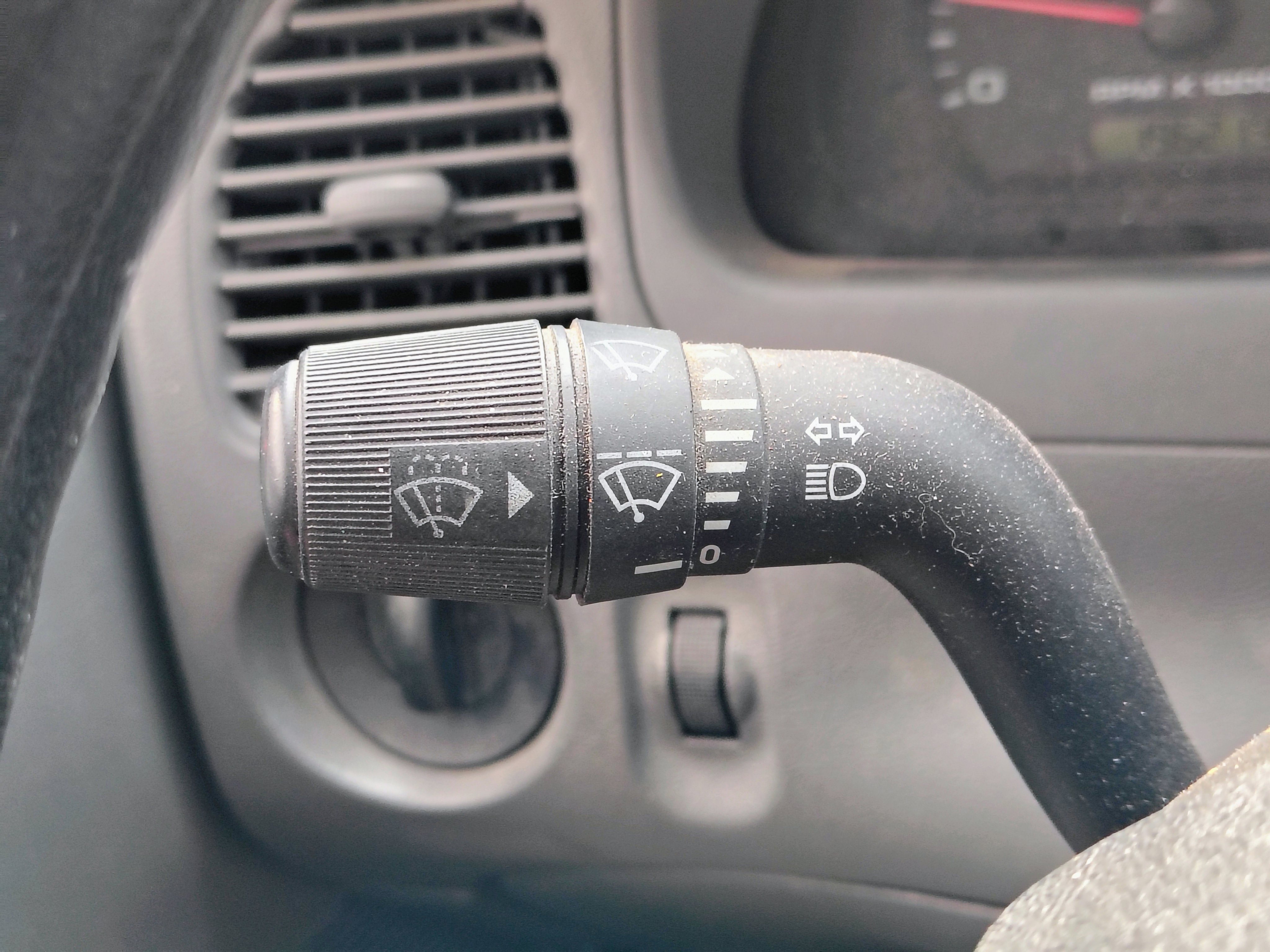 Used 2010 Ford Ranger XL image 19