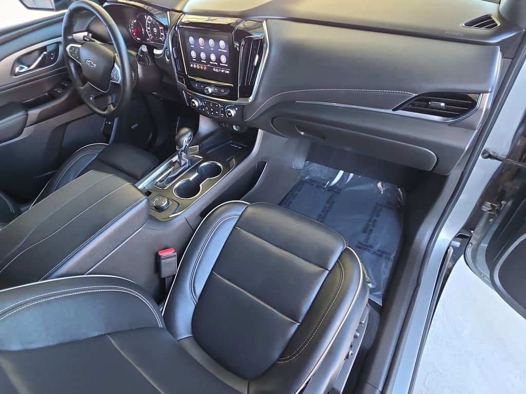 Used 2023 Chevrolet Traverse Premier w/ Redline Edition image 30