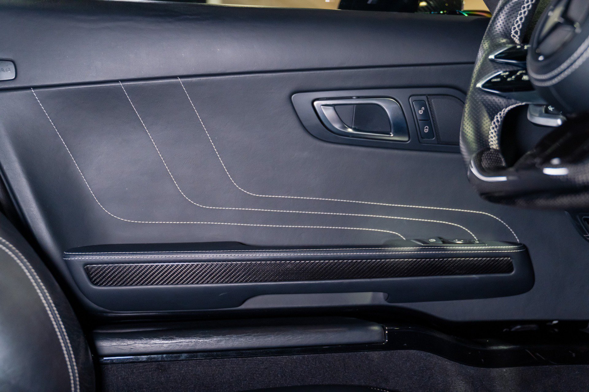 Used 2012 Mercedes-Benz SLS AMG Coupe image 34
